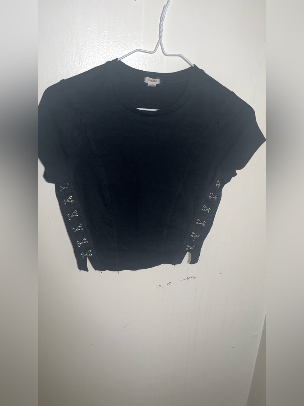 Garage cropped baby tee